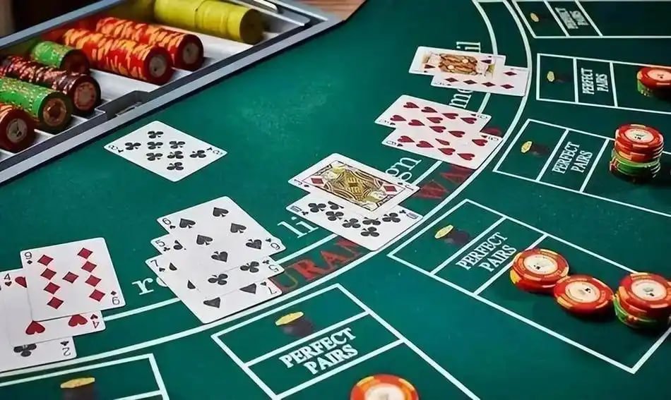 Giao diện game Casino trực tuyến tại bty338 với các bàn cược sống động
